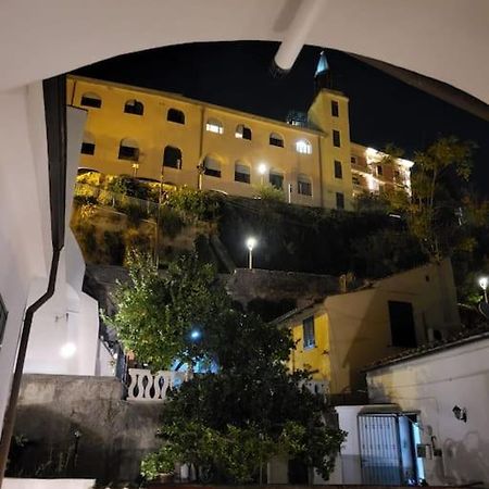 Hippocratica Apartment Salerno Exterior foto