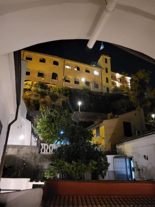Hippocratica Apartment Salerno Exterior foto